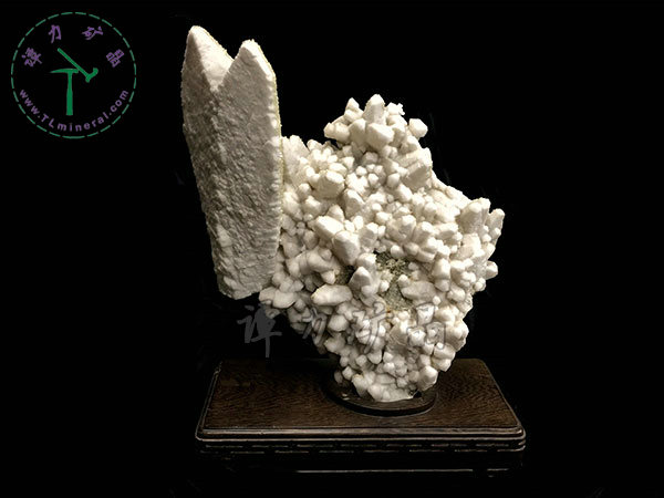 大燕尾雙晶-45x35x15cm----福建，三明
